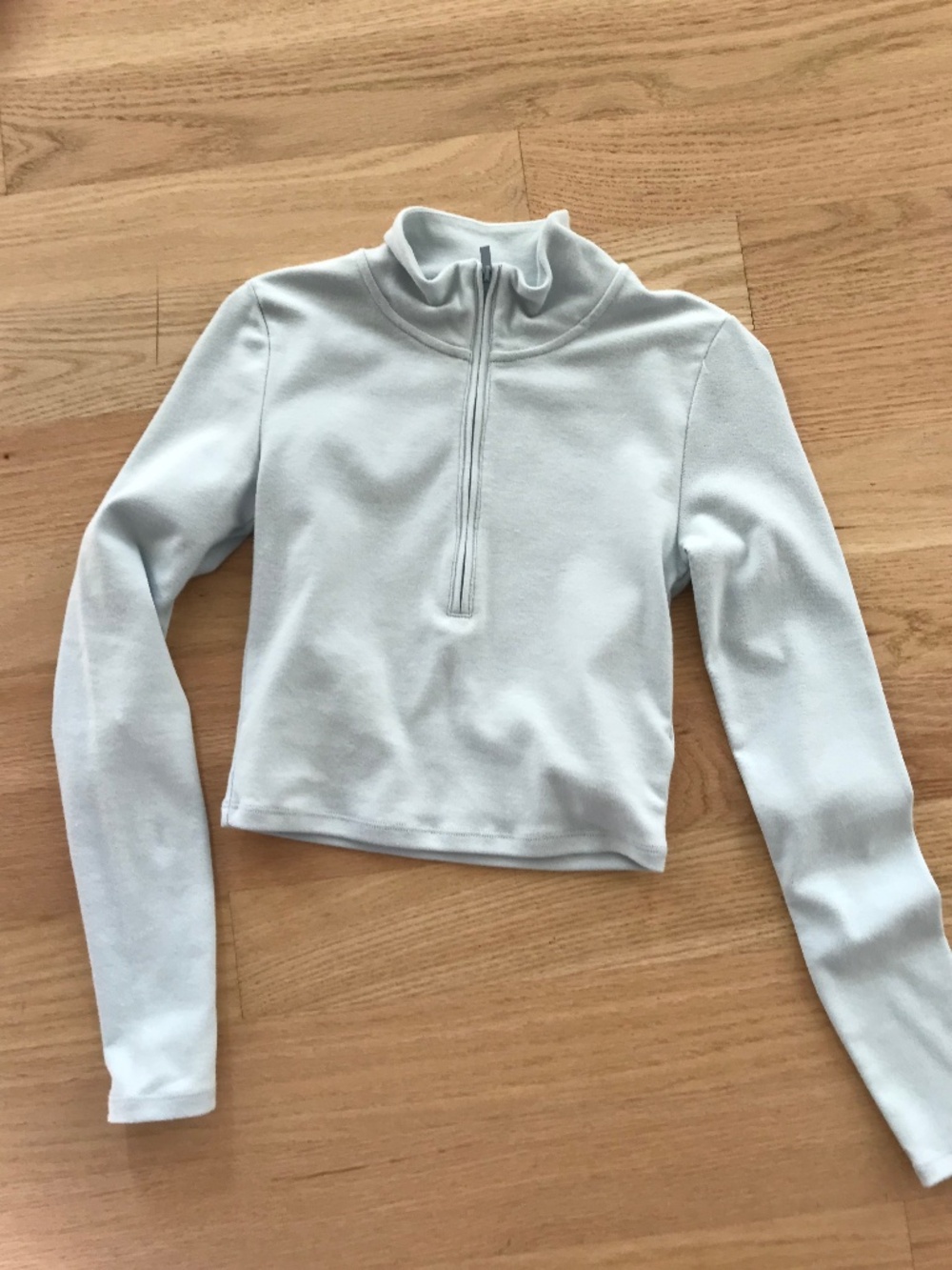 Aritzia Sunday Best cropped zipper top